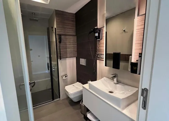 Отель Sam Royal