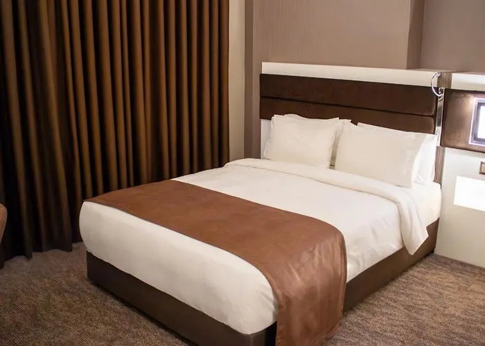 Sam Royal Отель